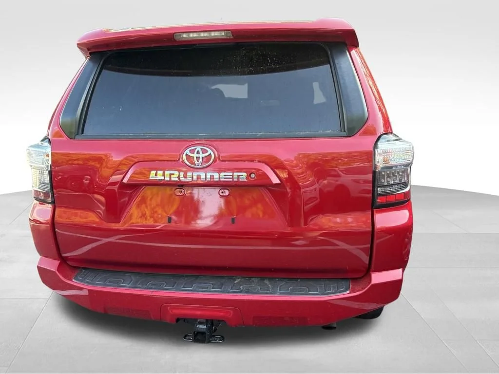 Used 2021 Bk Toyota SR5 image 15