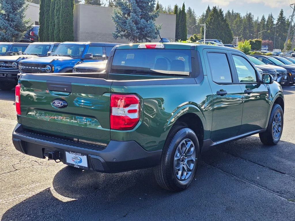 New 2025 Eruption Green Ford XLT image 7
