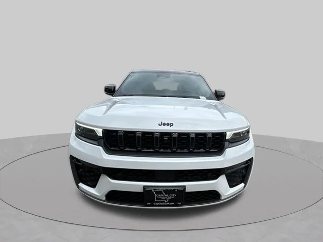 New 2027 Bright White Clear-Coat Paint Jeep Summit image 8