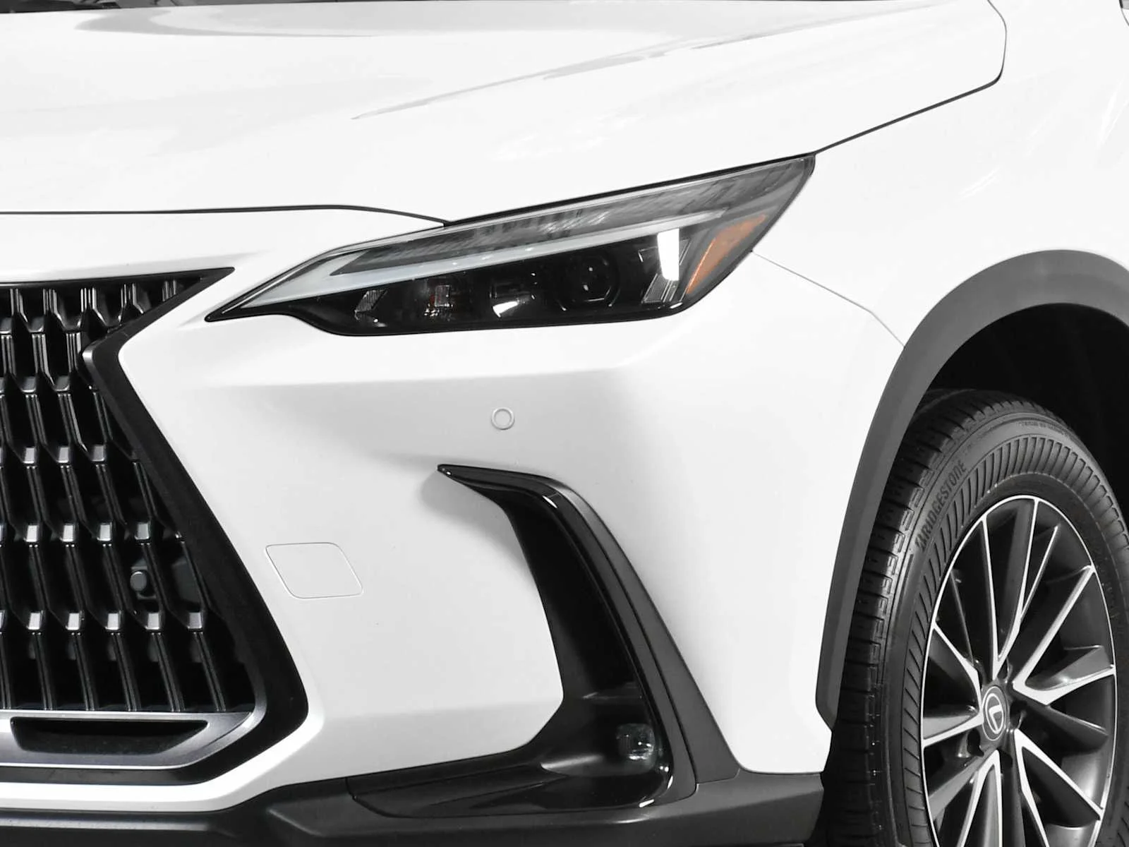 Certified Used 2023 EMINENT WHITE PEARL Lexus Premium image 11