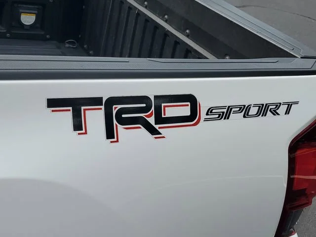 Used 2018 Super White Toyota SR5 image 28