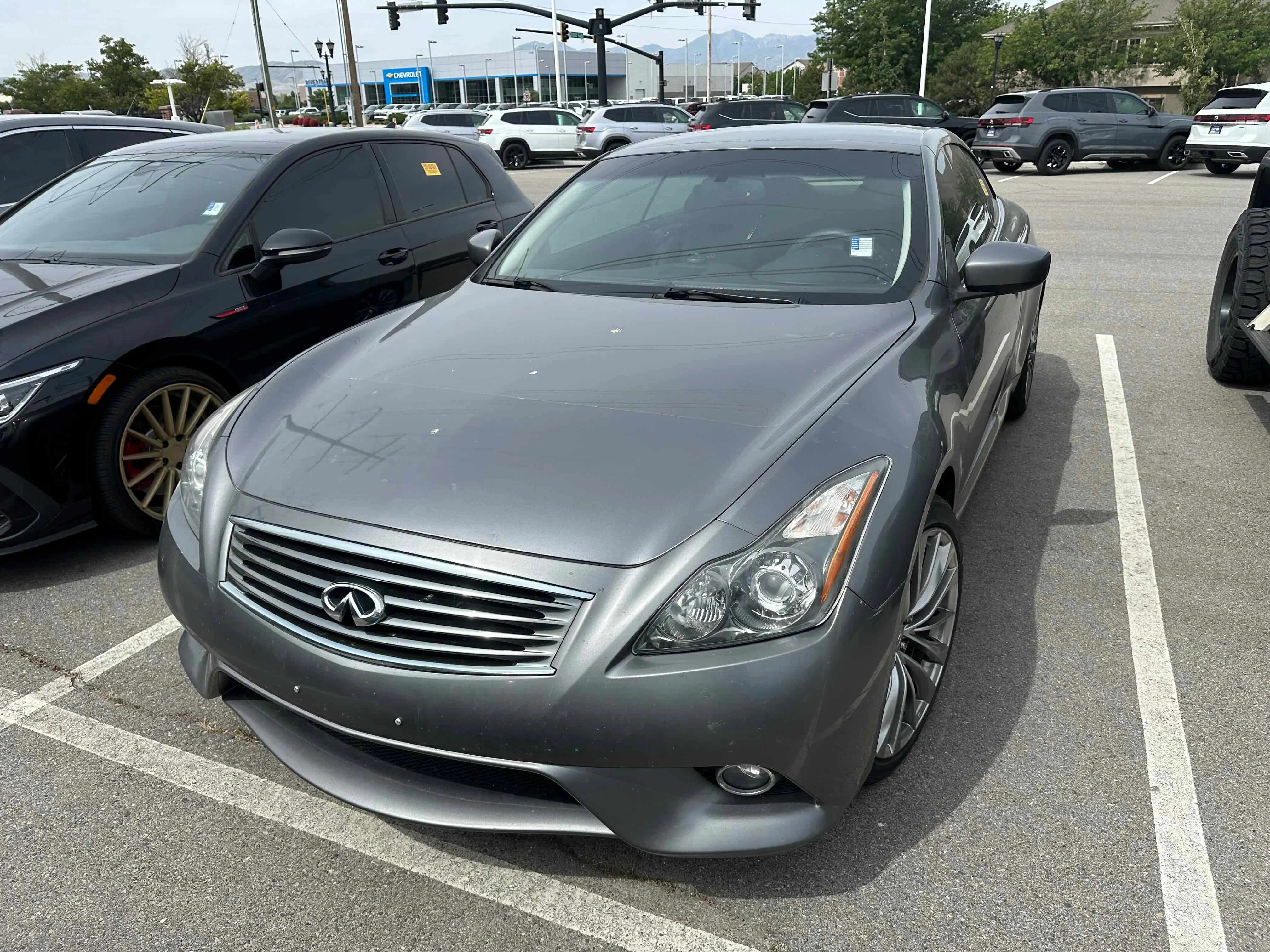 Used 2011 Graphite Shadow INFINITI Base image 2