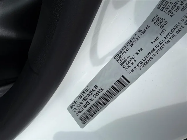 New 2027 Bright White Clear-Coat Exterior Paint Chrysler Select image 25