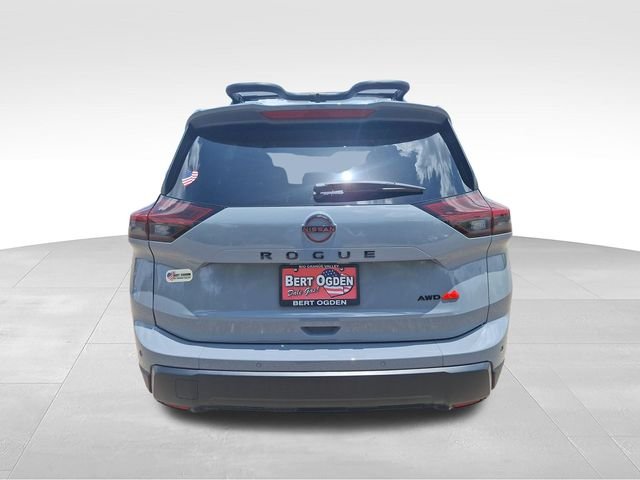 Used 2026 Gray Nissan Rock Creek image 7