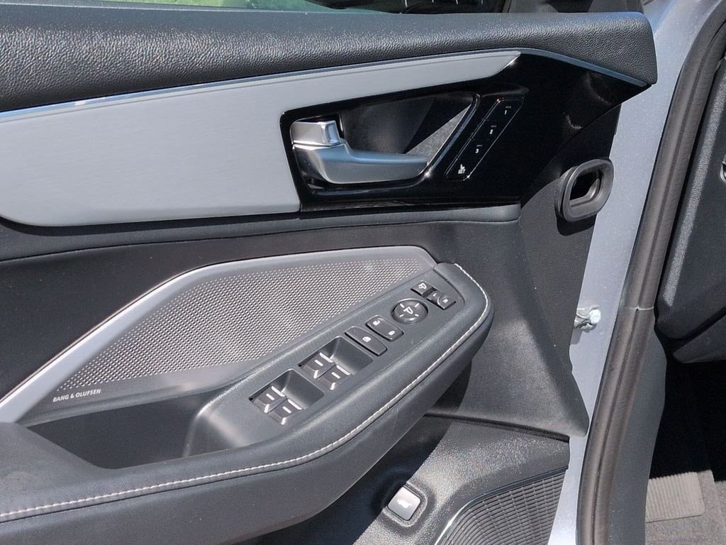 Certified Used 2025 Silver Acura Technology Package image 10