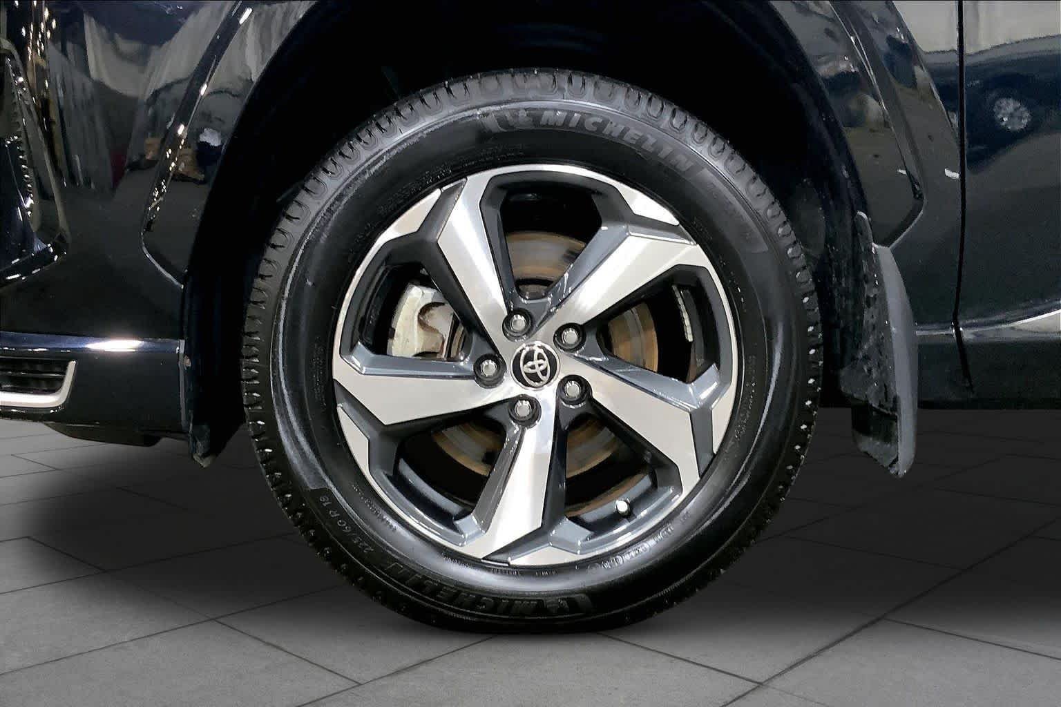 Used 2021 Midnight Black Metallic Toyota SE image 11