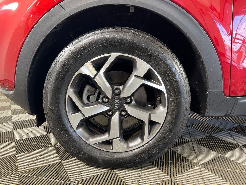 Used 2020 Red Kia LX image 27