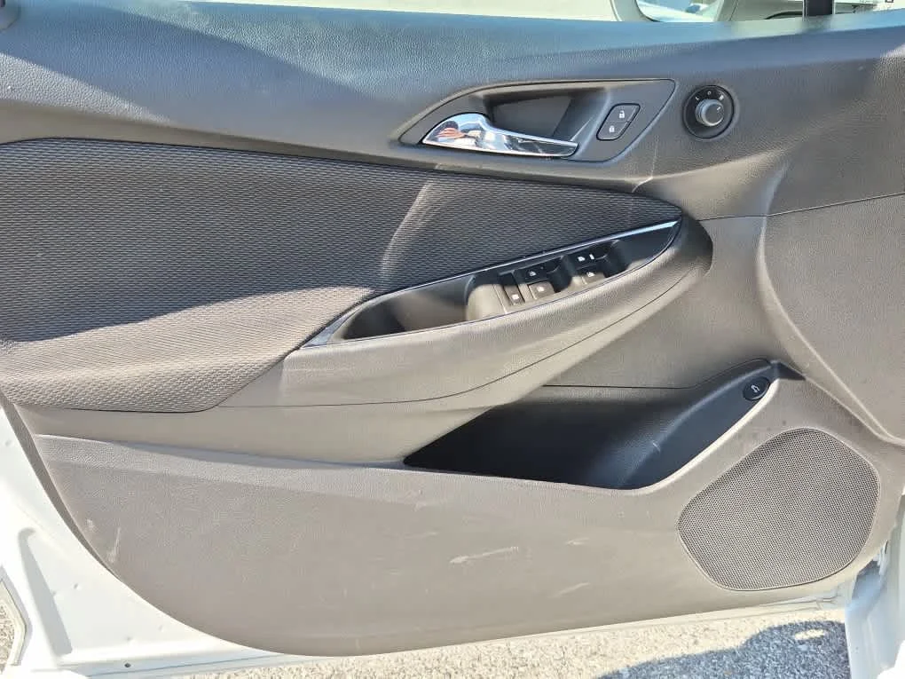 Used 2017 Summit White Chevrolet LS image 22