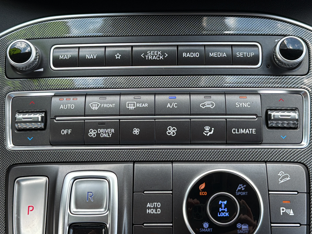 Used 2023 Silver Hyundai Limited image 19