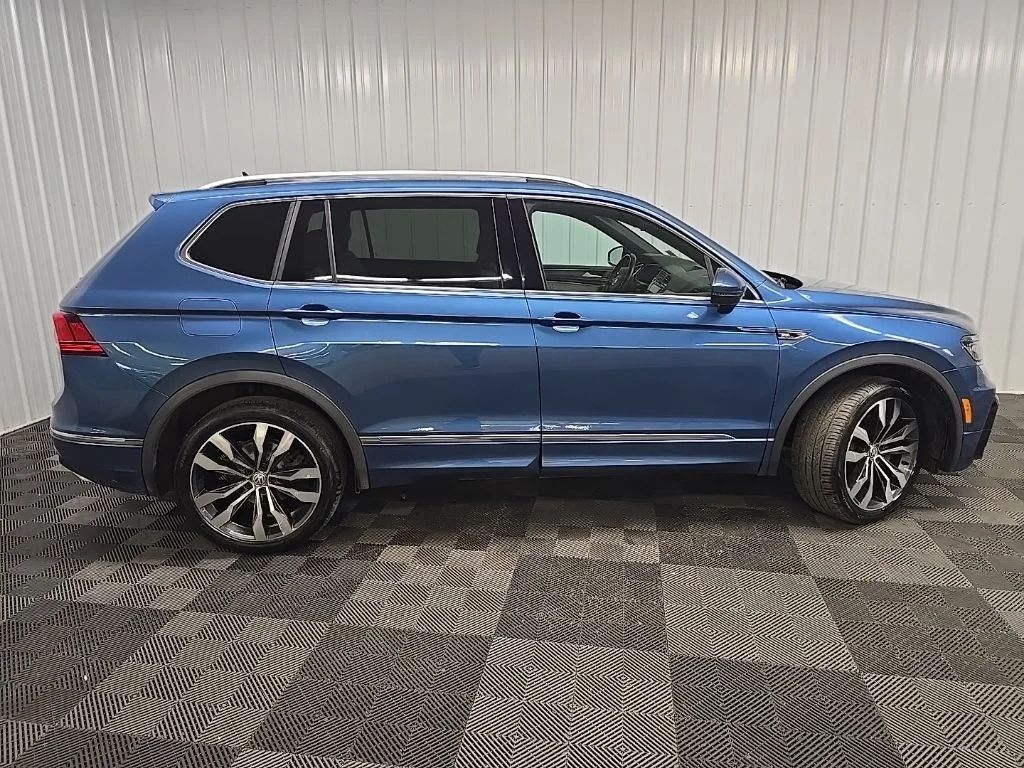Used 2020 Blue Volkswagen 2.0T SEL Premium R-Line image 2