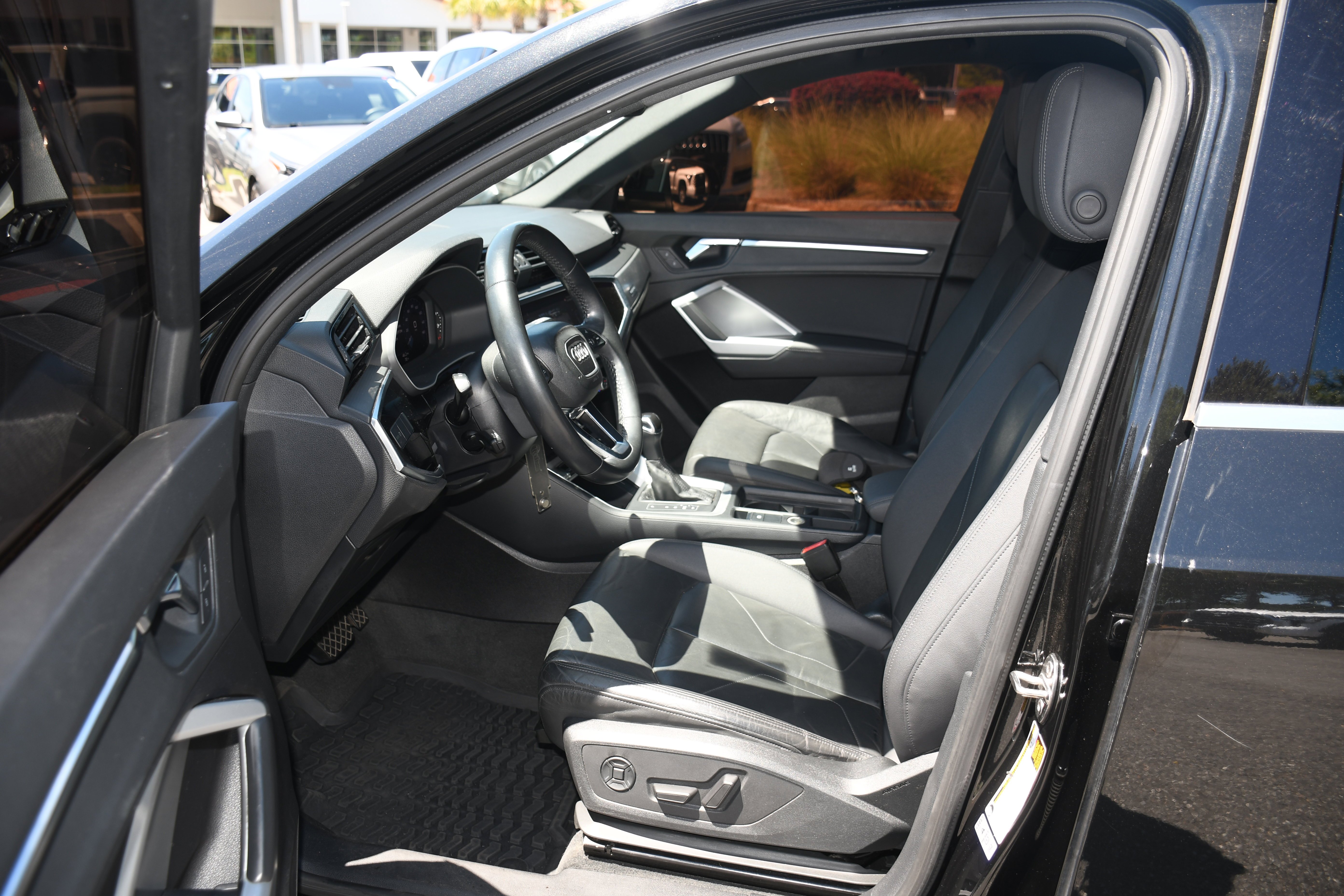 Used 2020  Audi  image 7