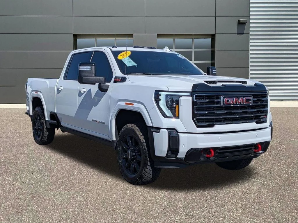 Used 2025 Summit White GMC AT4 image 3