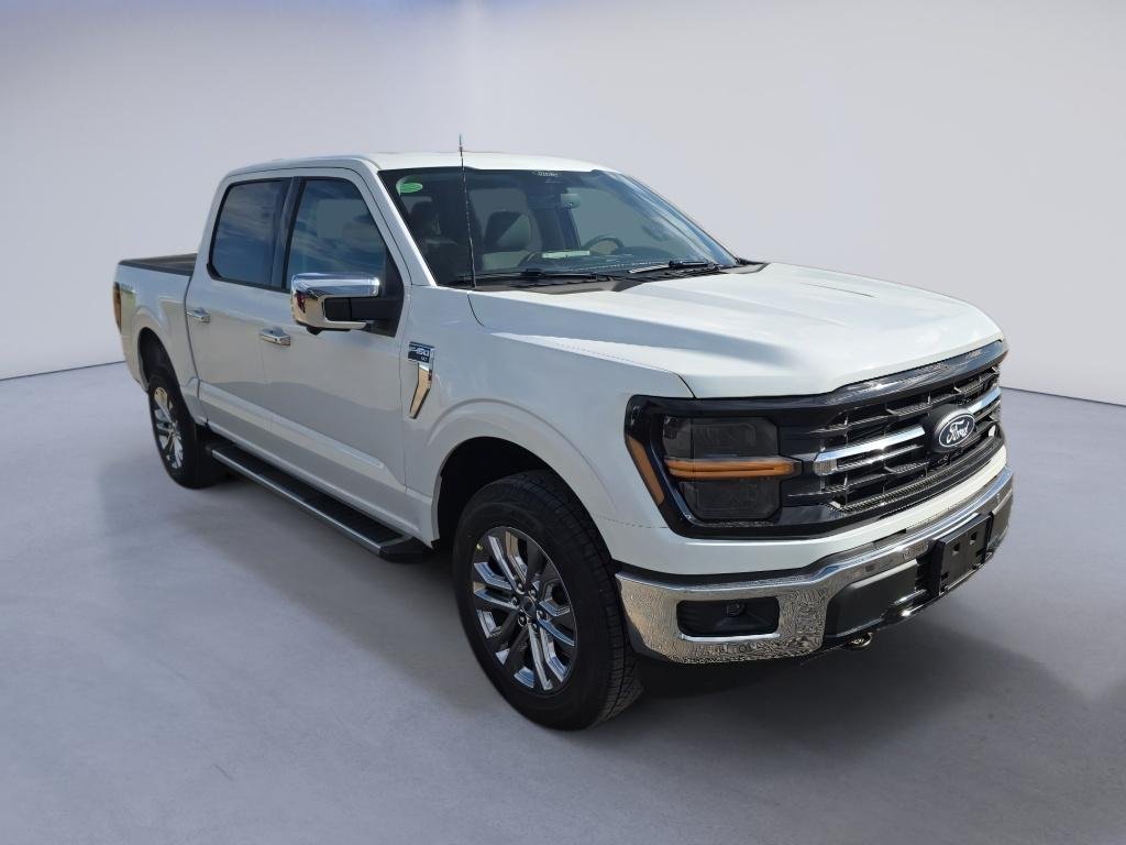 New 2026 White Ford XLT image 3