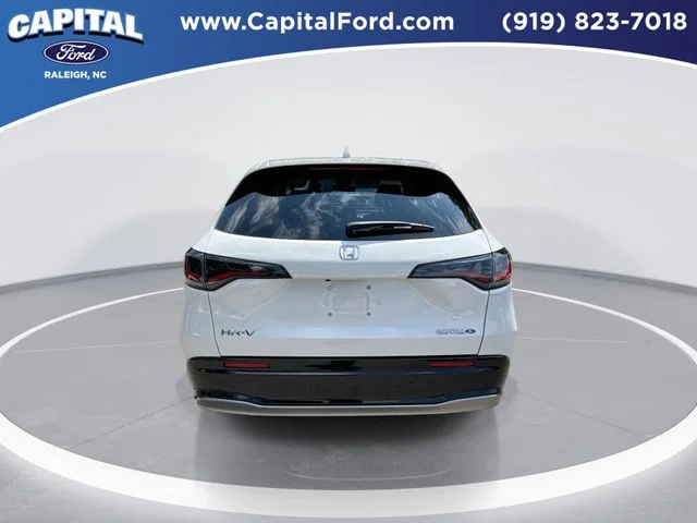 Used 2024 White Honda EX-L image 7