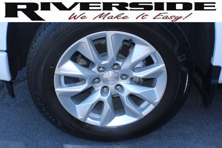 Used 2023 Summit White Chevrolet Custom image 5
