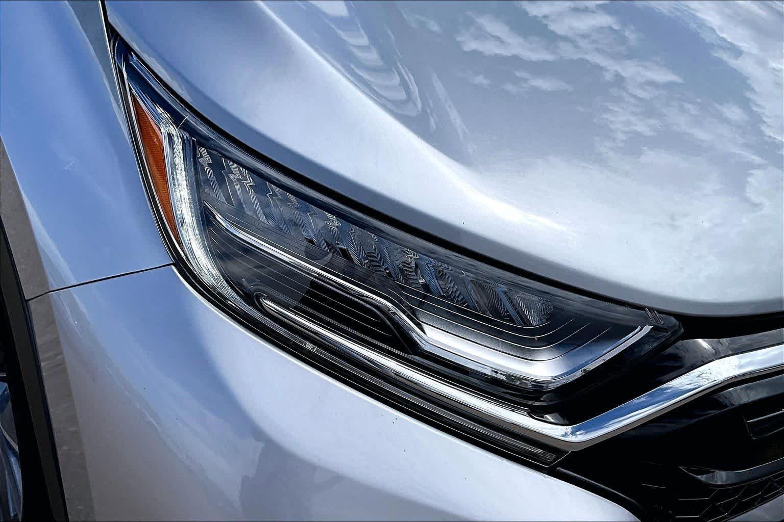 Used 2020 Lunar Silver Metallic Honda Touring image 24