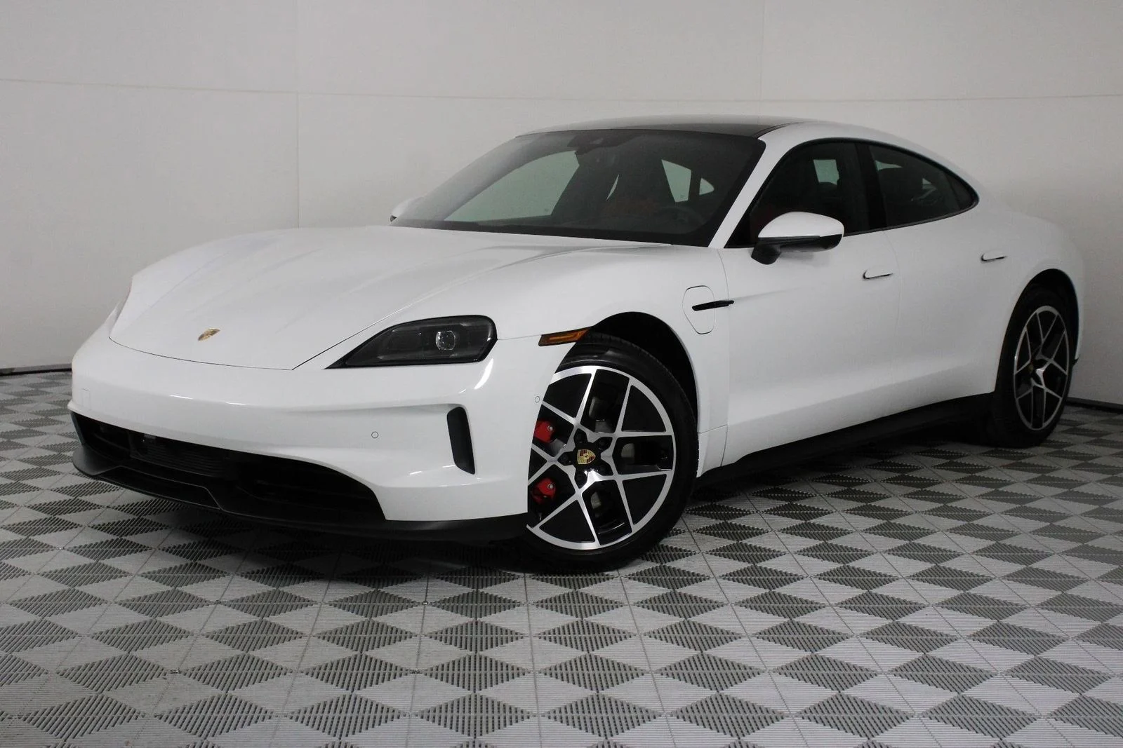 2025 Porsche Taycan