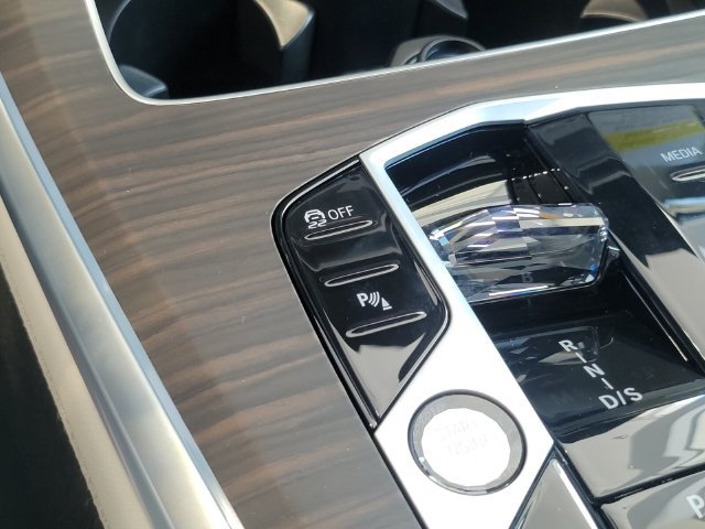 New 2026 Black BMW M60i image 25