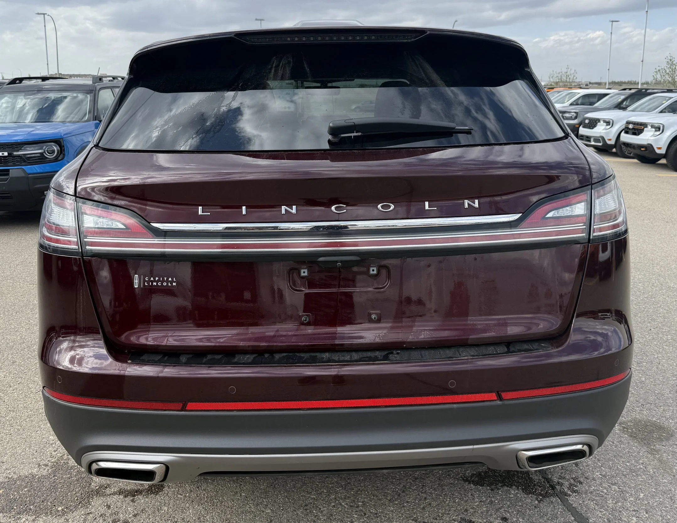 Used 2022 RED Lincoln RESERVE AWD **New Arrival** image 4