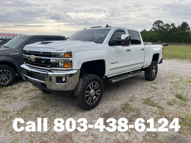 Used 2019 White Chevrolet LTZ image 3