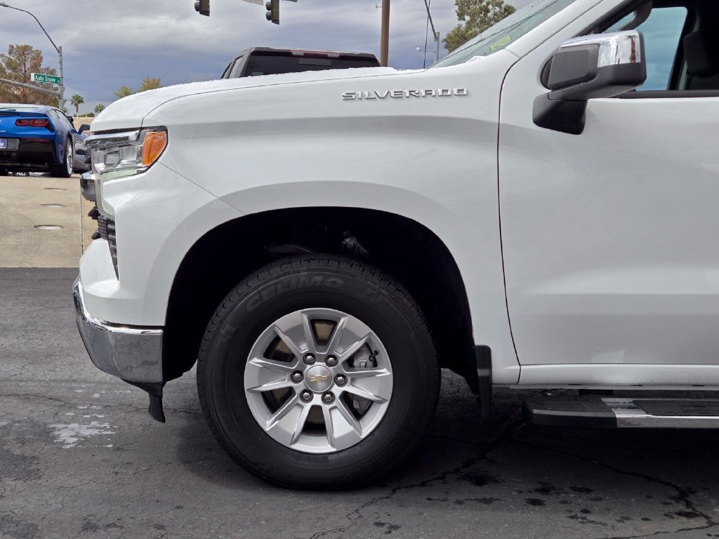 2023 Chevrolet Silverado 1500 LT - Photo 9