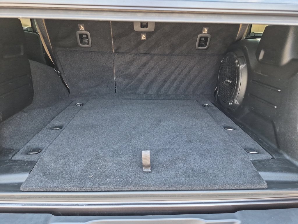 Used 2018 Gray Jeep Unlimited Rubicon image 41