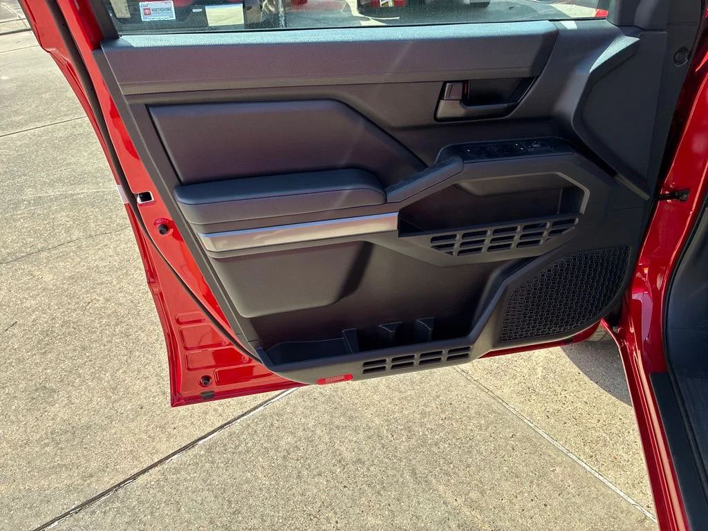 2026 Toyota Tacoma SR5 - Photo 12