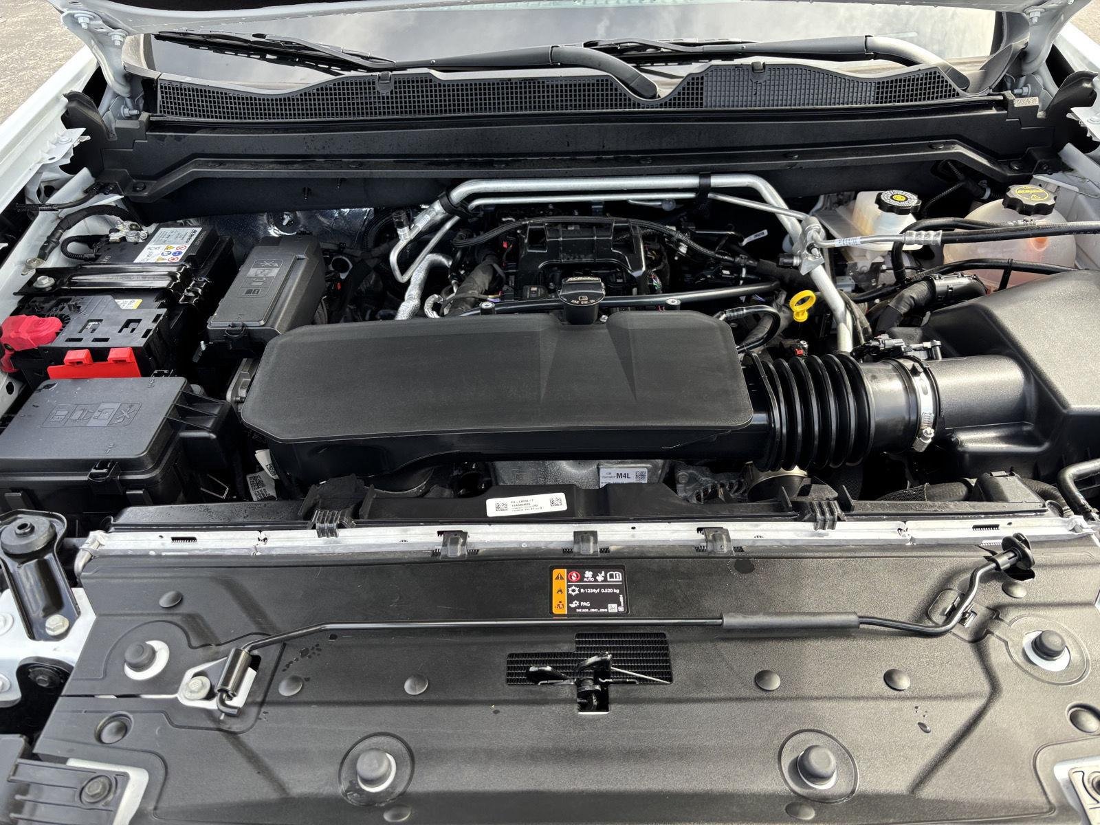 Used 2026 Summit White Chevrolet Z71 image 28
