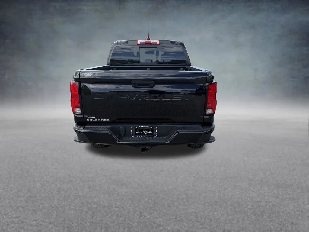 Used 2023 Black Chevrolet Z71 image 4