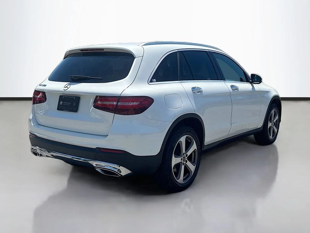 Used 2018 White Mercedes-Benz GLC 300 image 3