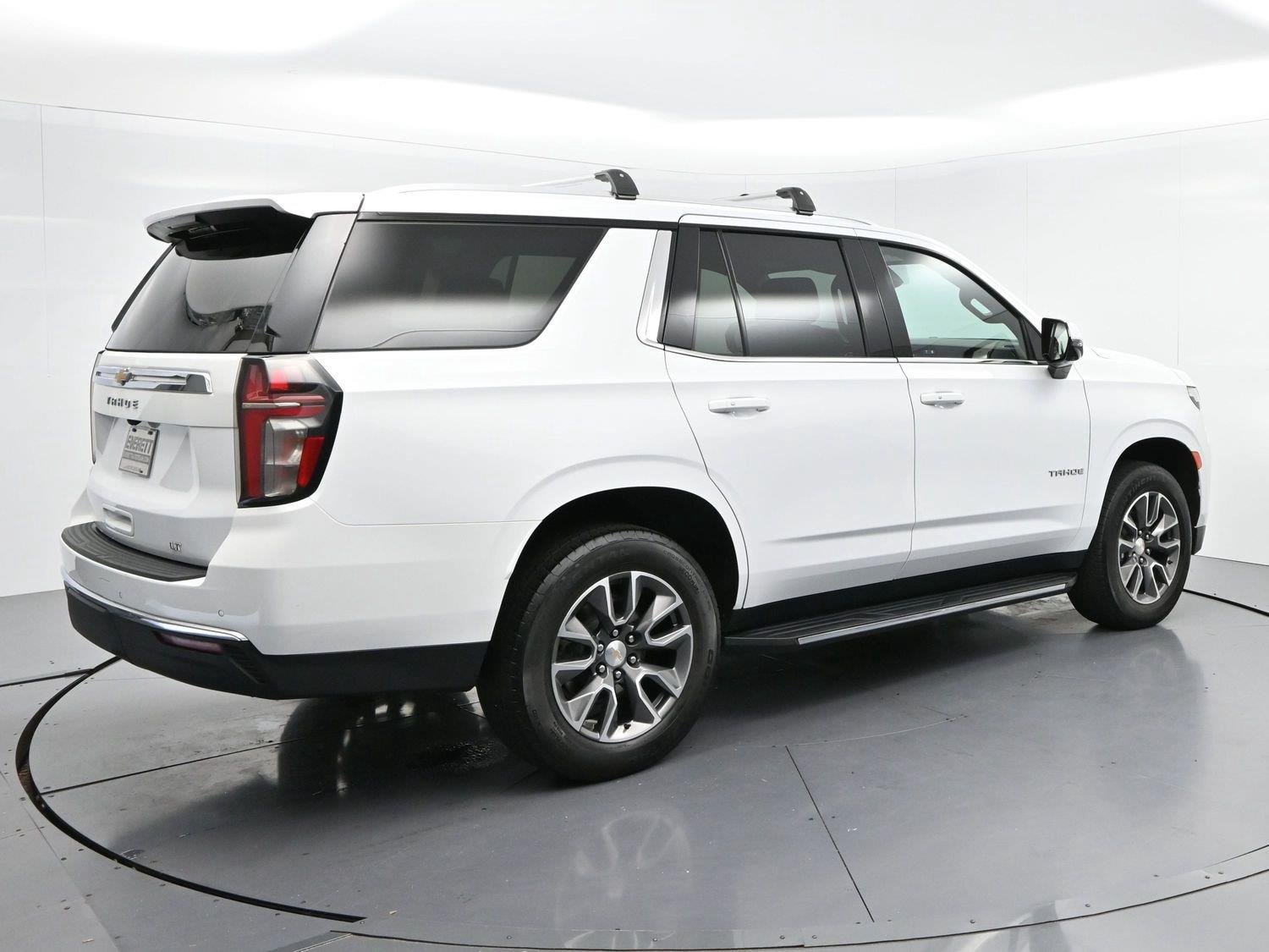 Used 2024 Summit White Chevrolet LT image 7
