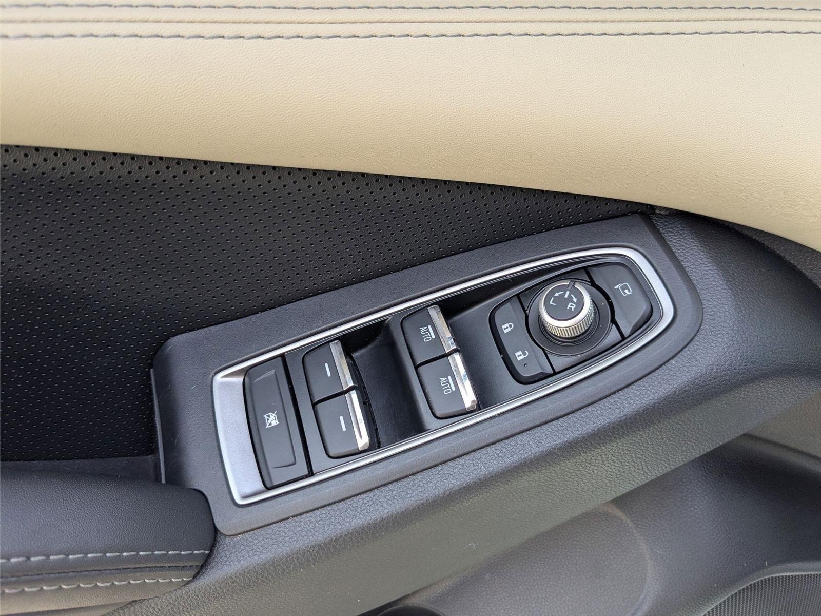 Used 2022 Crystal White Pearl Subaru Touring image 14