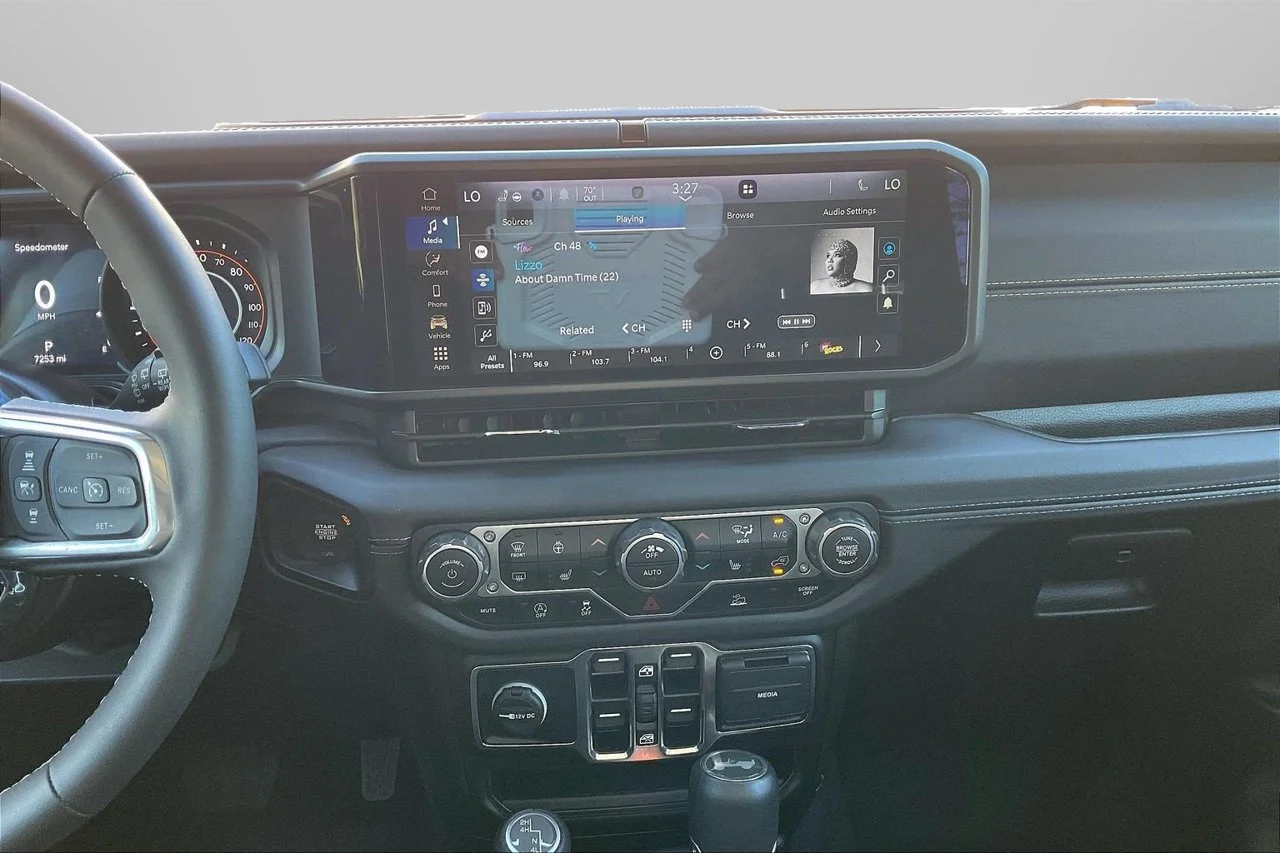Certified Used 2025 Blue Jeep Sahara image 12