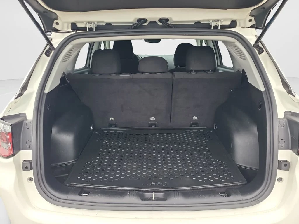 Used 2020 White Jeep Sport 4x4 image 9