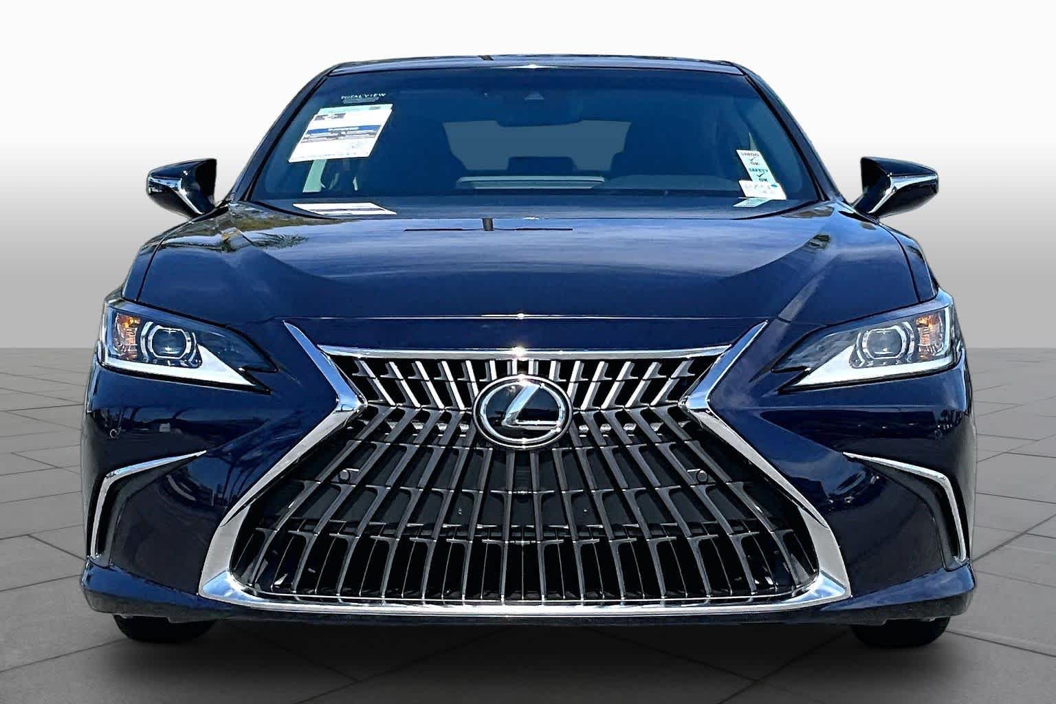 Certified Used 2022 Nightfall Mica Lexus  image 3