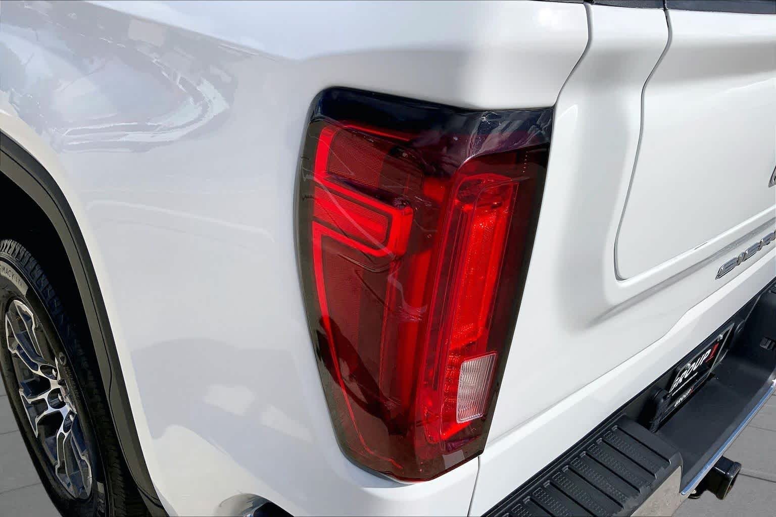 2026 GMC Sierra 1500 SLT - Photo 27