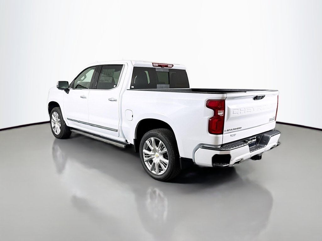 New 2026 Polar White Tricoat Chevrolet High Country image 5