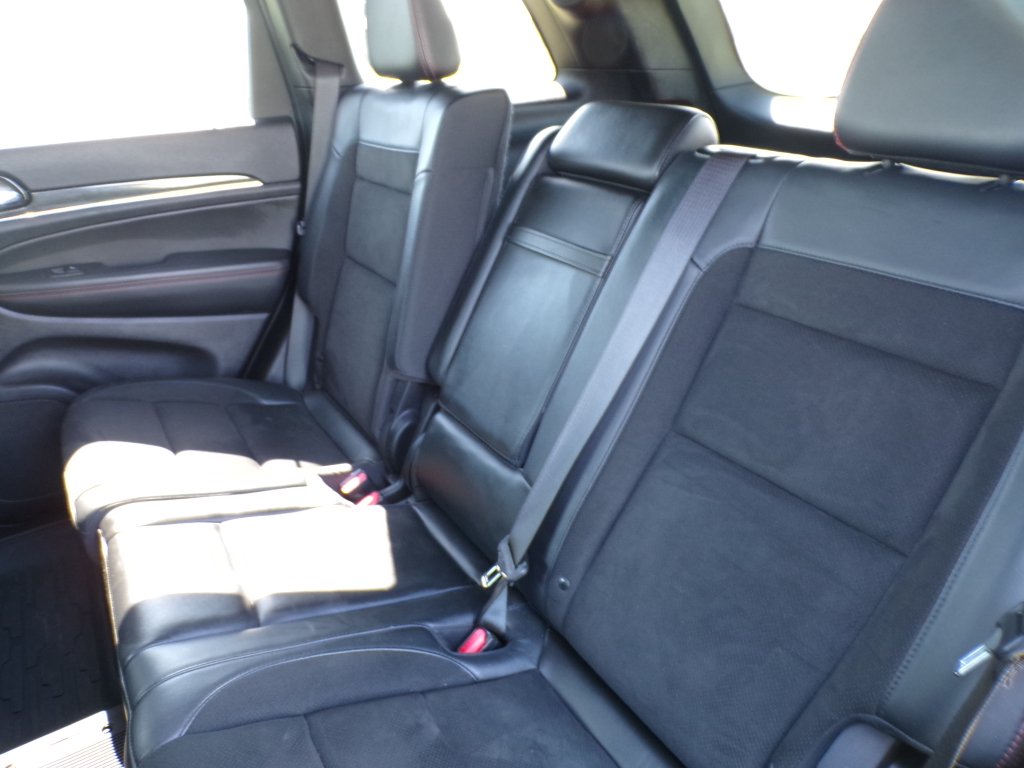 Used 2021 Granite Crystal Metallic Clearcoat Jeep Trailhawk image 11