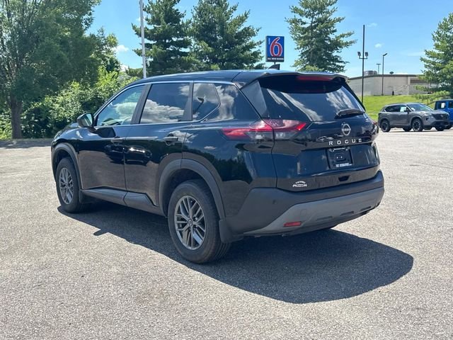 Used 2023 Black Nissan S image 6