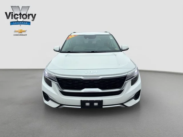 Used 2022 Kia Seltos EX with VIN KNDERCAAXN7240885 for sale in Kansas City