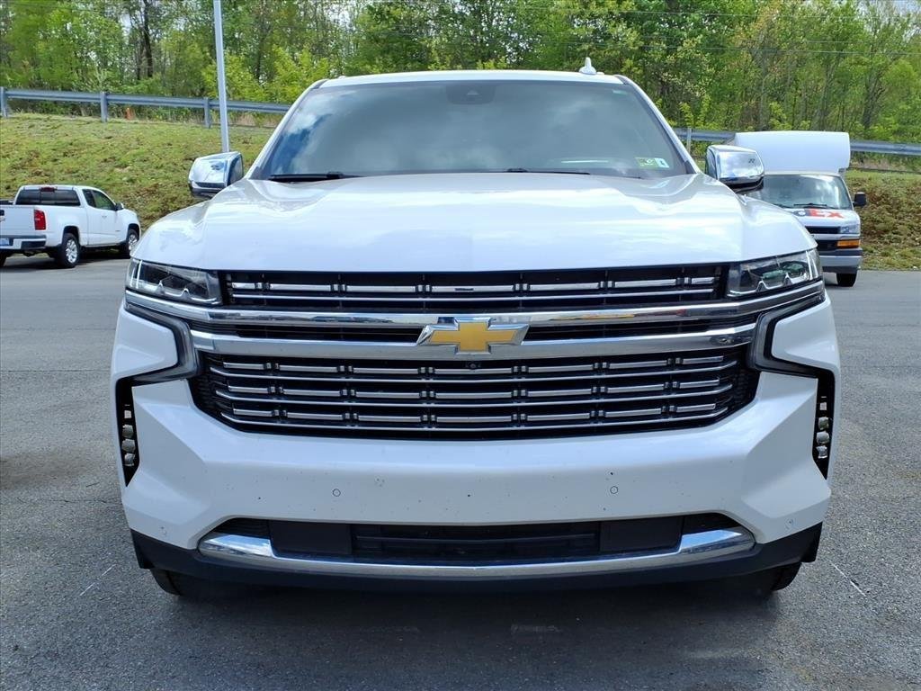 Used 2023 Iridescent Pearl Tricoat Chevrolet Premier image 2