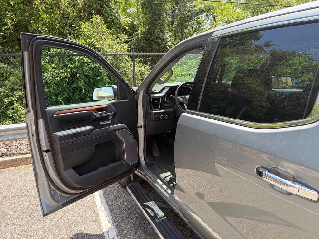 Used 2023 Silver GMC Denali image 10