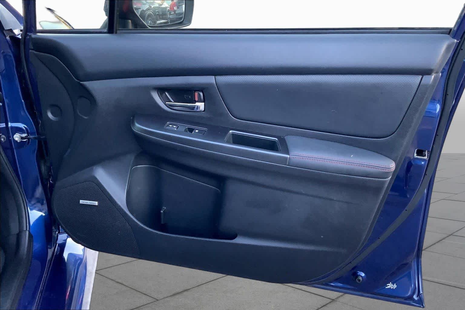 Used 2016 Lapis Blue Pearl Subaru Limited image 18