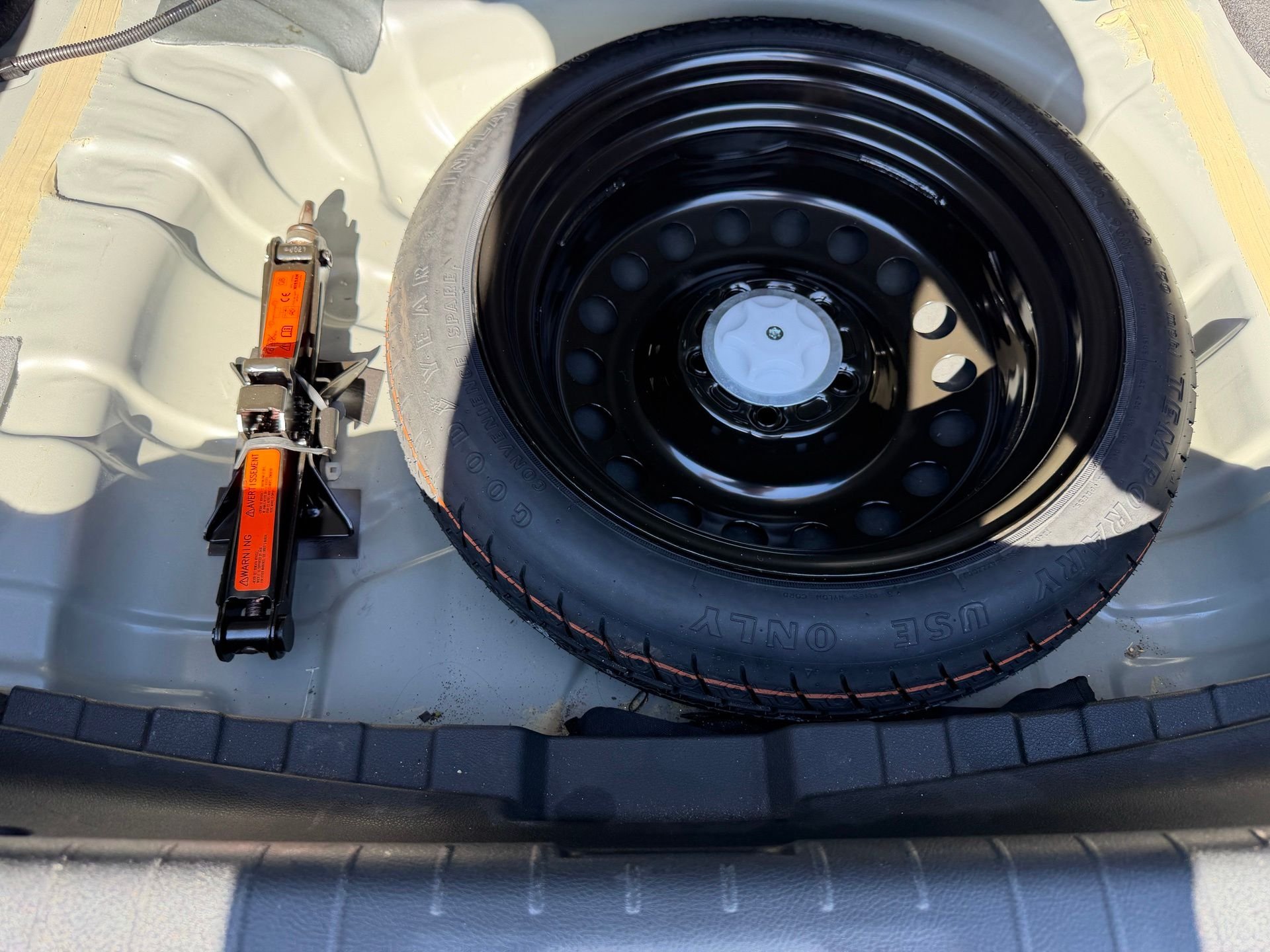 Used 2025 Gray Nissan SR image 43