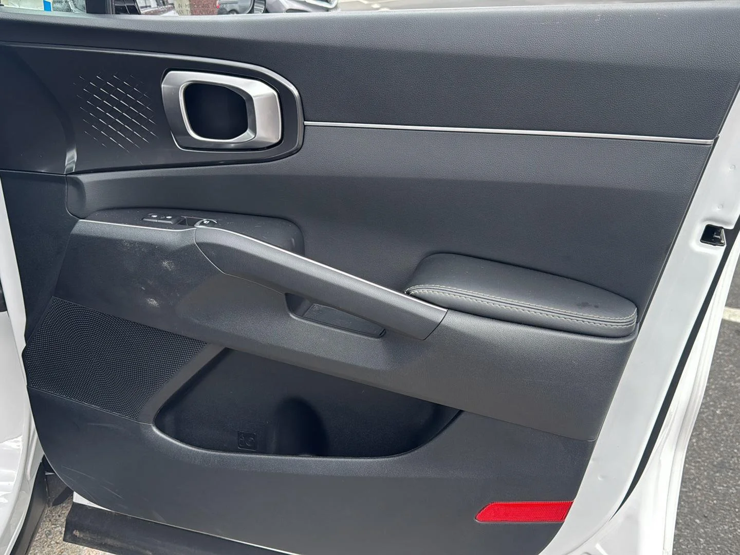 2025 Kia Sorento S - Photo 24