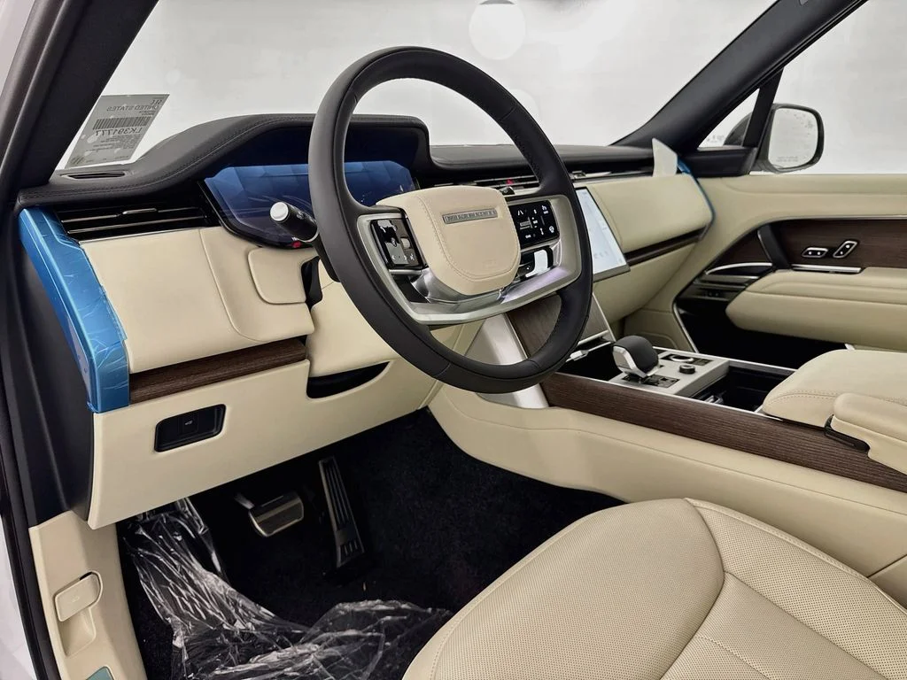 New 2027 Fuji White Land Rover SE image 9