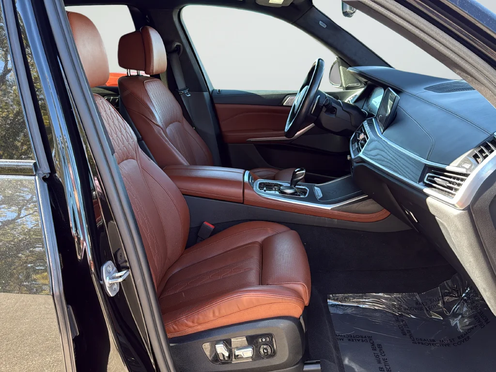 Certified Used 2022 Black BMW M50i image 22