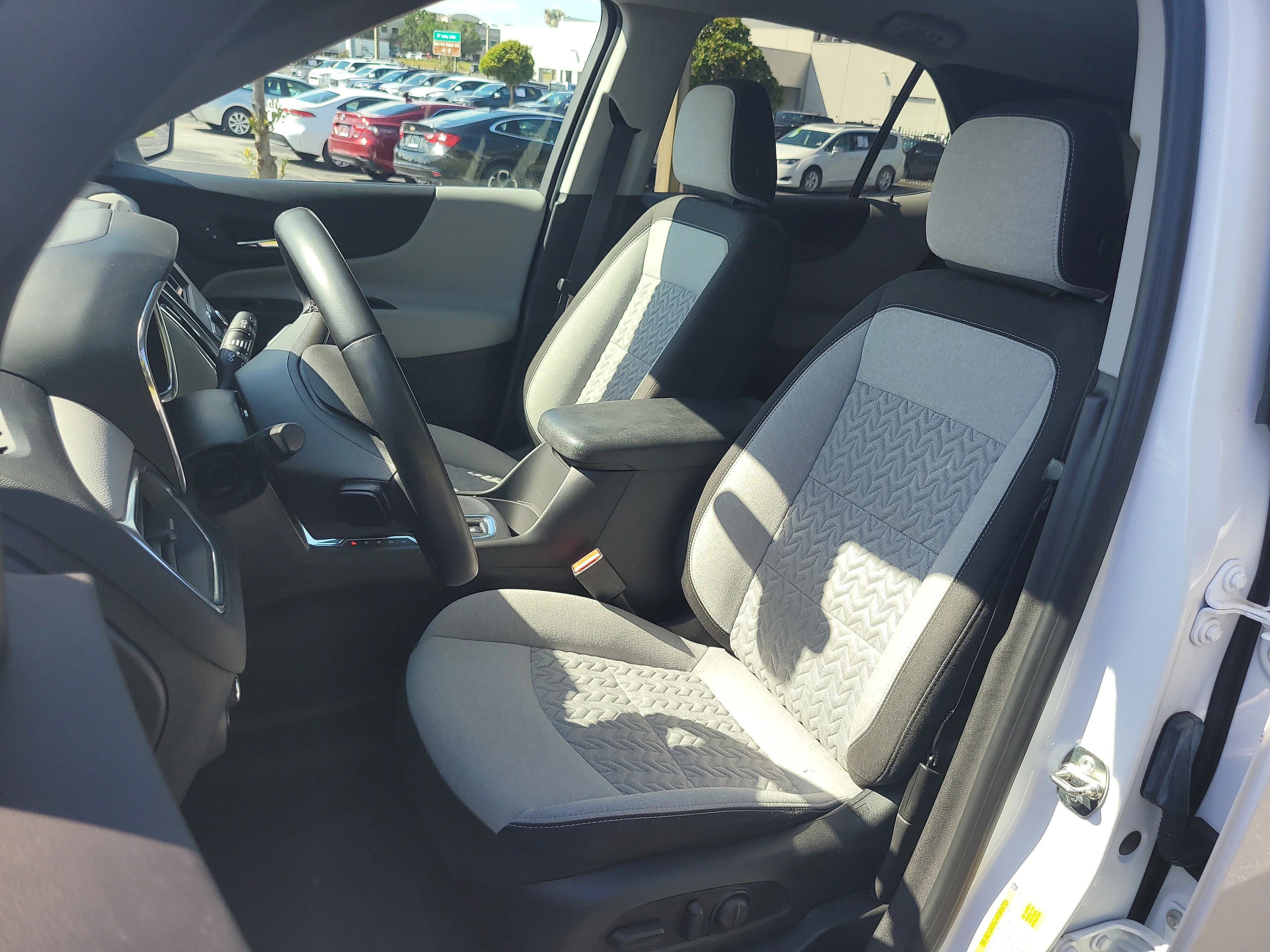Used 2024 Summit White Chevrolet LT image 19