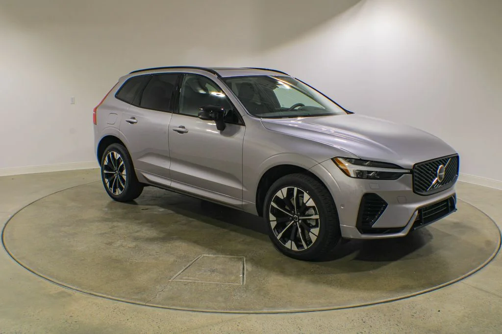 New 2026 Aurora Blue Volvo T8 Plus image 7