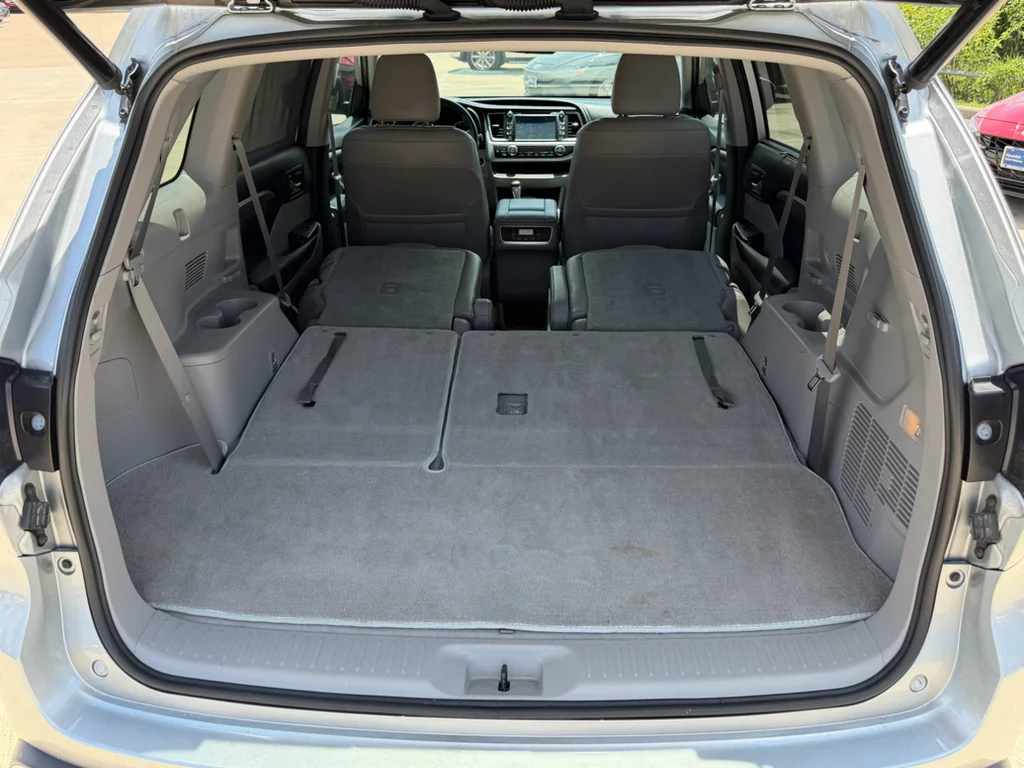 Used 2019 Celestial Silver Metallic Toyota Limited image 31
